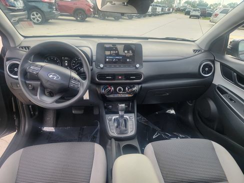 Used 2022 Hyundai Kona SE FWD image 17