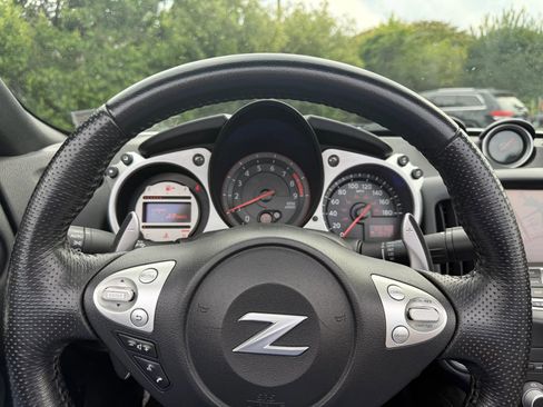 Used 2010 Nissan 370Z Touring w/ Sport Pkg RWD image 43