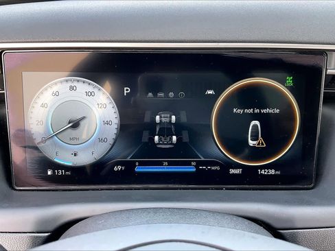 Used 2022 Hyundai Santa Cruz SEL Premium image 24