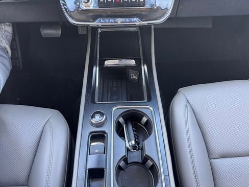 Used 2023 Lincoln Corsair AWD w/ Equipment Group 101A image 17