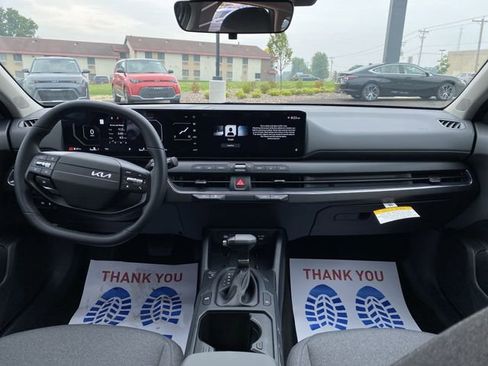 New 2025 Kia K4 EX image 5