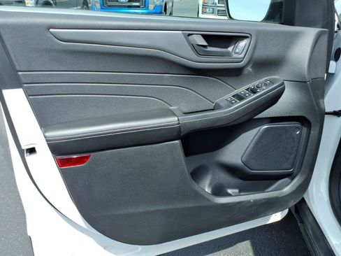 Used 2025 Ford Escape Active w/ Cold Weather Package AWD/4WD image 11