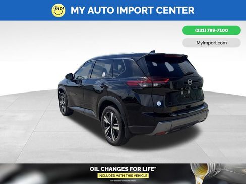 Used 2024 Nissan Rogue SL w/ SL Premium Package FWD image 4