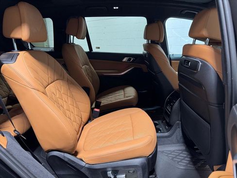 Used 2024 BMW X7 xDrive40i w/ M Sport Package image 38