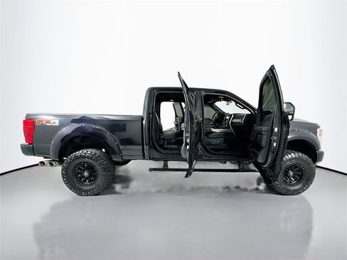 Used 2020 Ford F350 Platinum image 39