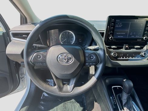 Used 2022 Toyota Corolla LE FWD image 8
