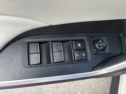 Used 2024 Toyota RAV4 XLE w/ Convenience Package AWD/4WD image 14