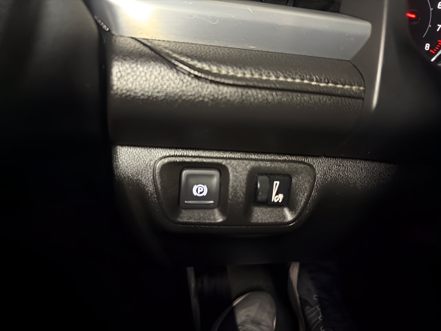 Used 2020 GMC Acadia SLT FWD image 24