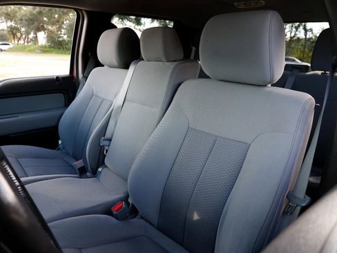 Used 2012 Ford F150 XLT w/ XLT Chrome Pkg image 6