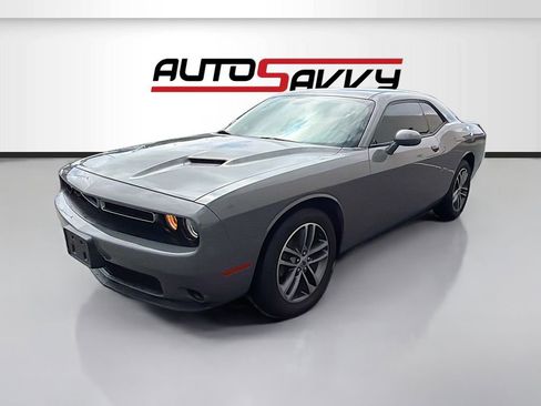 Used 2019 Dodge Challenger SXT AWD/4WD image 28