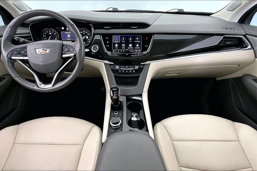 Used 2020 Cadillac XT6 Premium Luxury FWD image 19