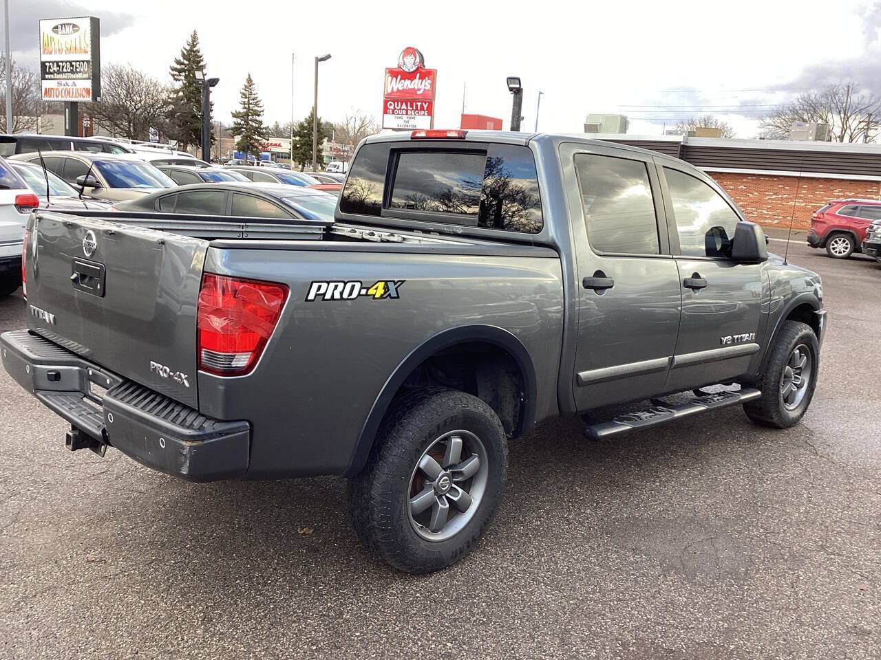 Used 2015 Nissan Titan PRO-4X AWD/4WD image 4