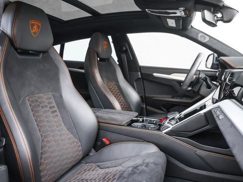 Used 2020 Lamborghini Urus AWD/4WD image 24