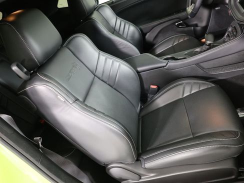 Used 2023 Dodge Challenger SRT Hellcat w/ Driver Convenience Group RWD image 31