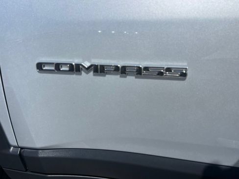 Used 2025 Jeep Compass Limited AWD/4WD image 23