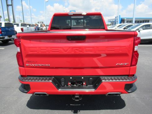 Used 2021 Chevrolet Silverado 1500 RST w/ Convenience Package II AWD/4WD image 7