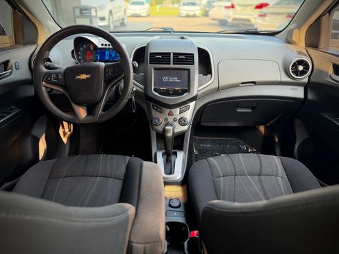 Used 2016 Chevrolet Sonic LT FWD image 8