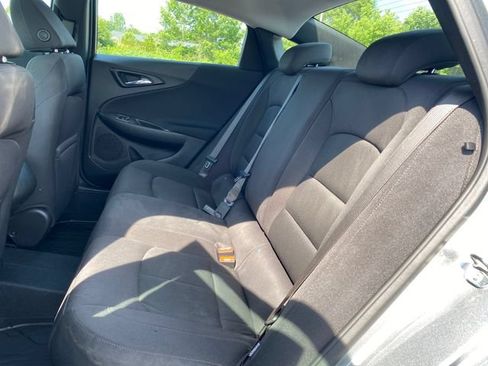 Used 2025 Chevrolet Malibu RS FWD image 19