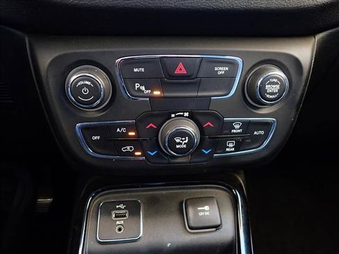 Used 2018 Jeep Compass Limited w/ Safe & Security Group FWD image 14