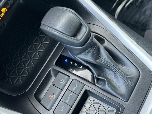 Used 2024 Toyota RAV4 XLE image 20