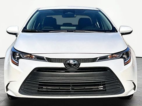 Used 2026 Toyota Corolla LE FWD image 4