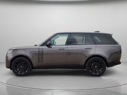 Certified 2023 Land Rover Range Rover Autobiography AWD/4WD image 2