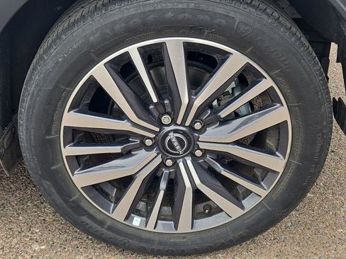 Used 2023 Nissan Kicks SV FWD image 12