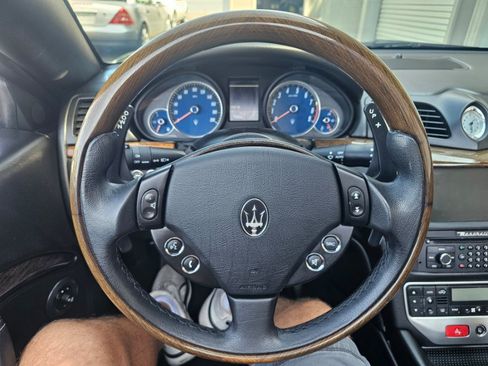 Used 2011 Maserati GranTurismo Convertible RWD image 14