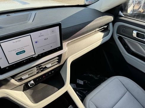 New 2026 Ford Explorer Platinum w/ LUX Leather Package image 22