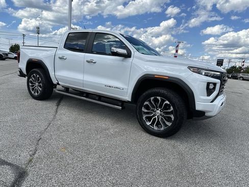 Used 2024 GMC Canyon Denali AWD/4WD image 37