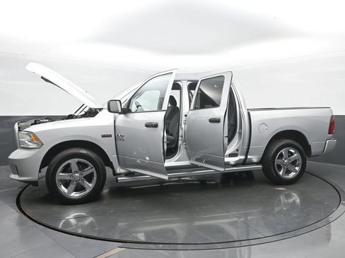 Used 2018 RAM 1500 Express w/ Express Value Package AWD/4WD image 53