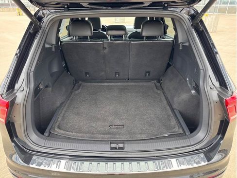 Used 2022 Volkswagen Tiguan SE R-Line AWD/4WD image 12