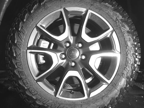 Used 2025 Jeep Compass Trailhawk image 12