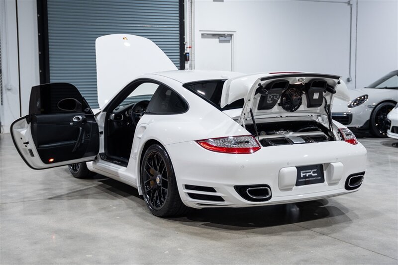 Used 2013 Porsche 911 Turbo S AWD/4WD image 34