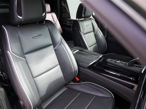 Used 2024 Cadillac Escalade Sport w/ LPO, ONYX Package image 36