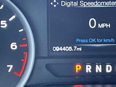 Used 2019 Ford F150 XLT w/ Equipment Group 302A Luxury AWD/4WD image 17