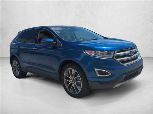 Used 2018 Ford Edge Titanium w/ Equipment Group 301A FWD image 3