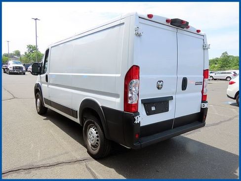 Used 2025 RAM ProMaster 2500 w/ Convenience Group FWD image 5