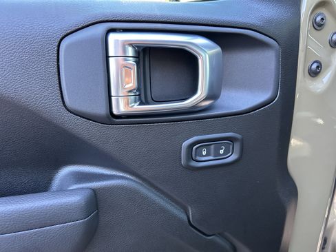 New 2026 Jeep Gladiator Sport image 12