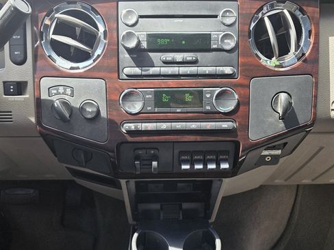 Used 2009 Ford F250 XL AWD/4WD image 23