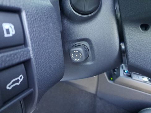 New 2025 Toyota 4Runner Limited image 38