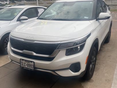 Used 2023 Kia Seltos S w/ Navigation Package