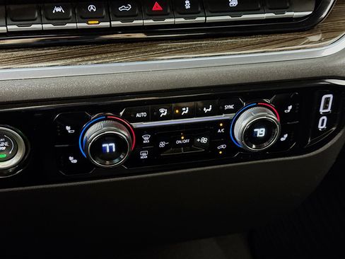 Used 2024 Chevrolet Silverado 1500 LT image 17