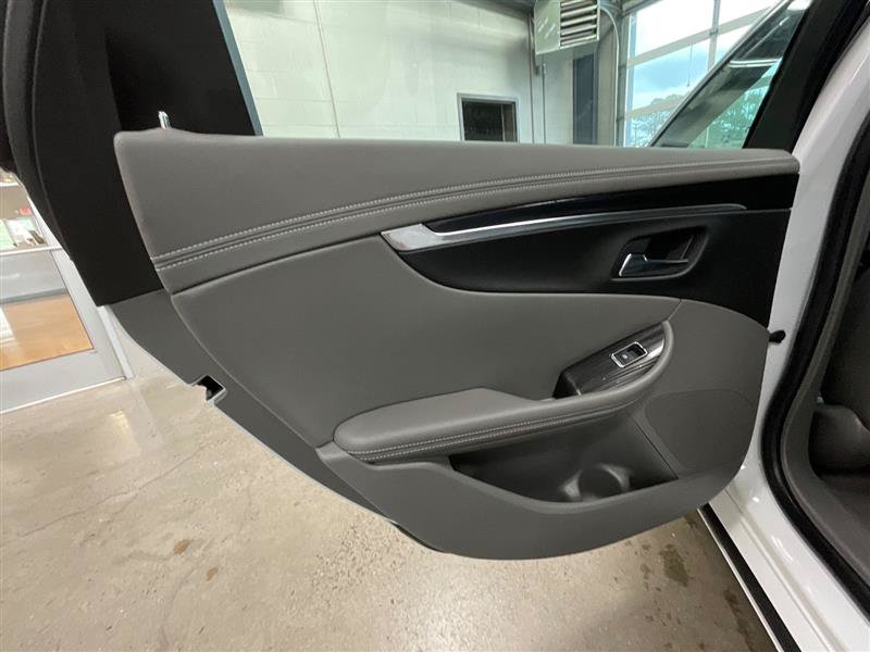 Used 2018 Chevrolet Impala LS FWD image 19