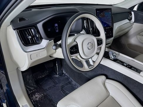 Certified 2026 Volvo XC60 B5 Ultra w/ Protection Package Premier image 9