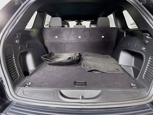 Used 2021 Jeep Grand Cherokee Laredo image 27
