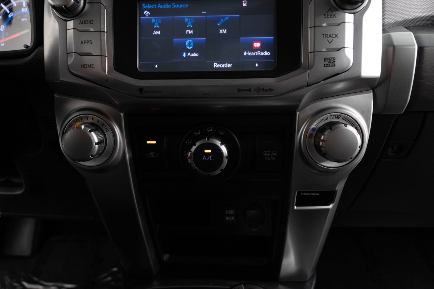 Used 2019 Toyota 4Runner SR5 AWD/4WD image 36
