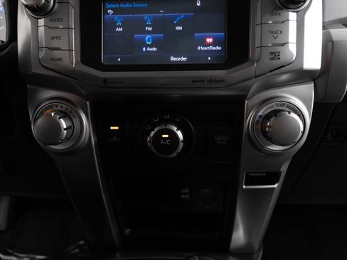Used 2019 Toyota 4Runner SR5 AWD/4WD image 36