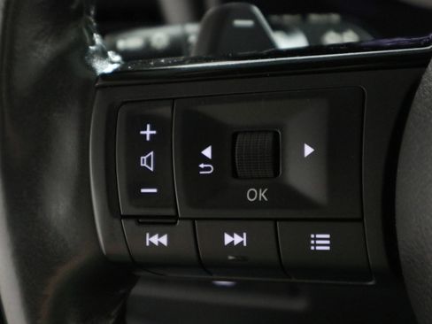 Used 2021 Nissan Rogue SL AWD/4WD image 28