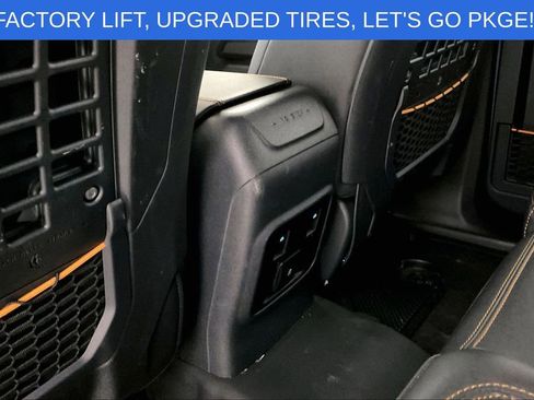 Used 2024 Ford Bronco Badlands w/ Sasquatch Package image 29